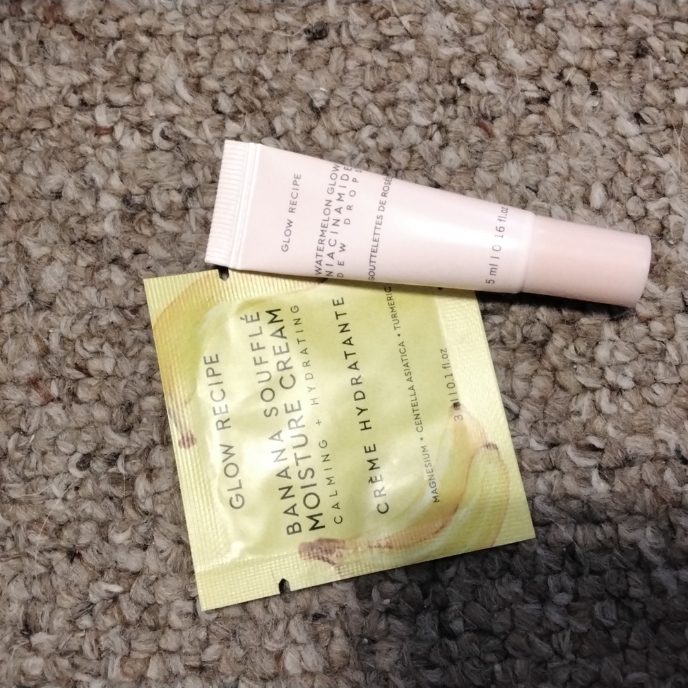 4/25 bundle item. Glow Recipe Moisturizer Serums Trial Size